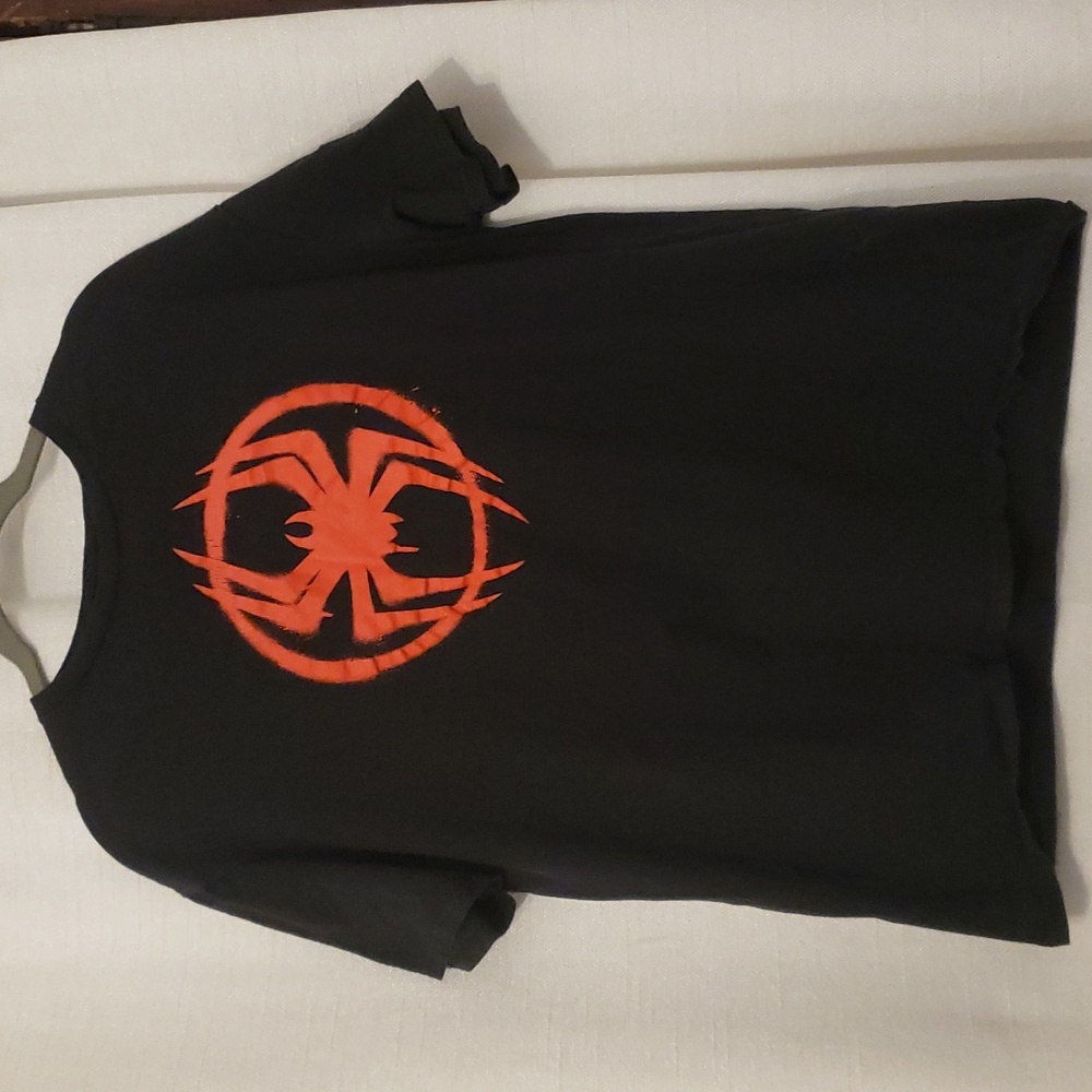 Spider-Man Mens Black T-Shirt Size Large Short Sleeve Spiderverse black  & red